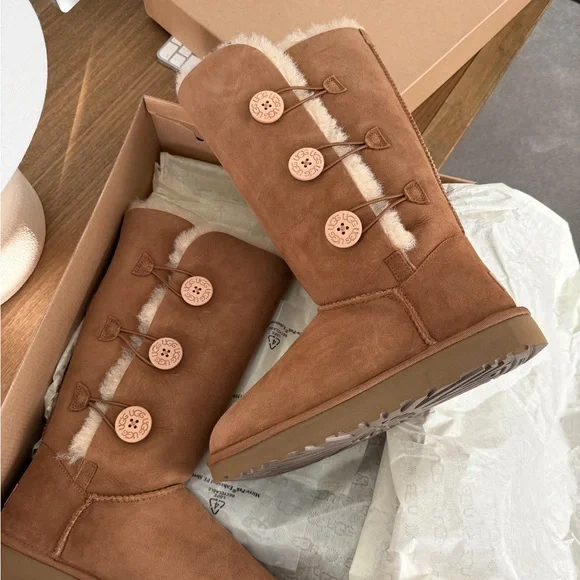 Ugg Bailey Triplet Boot - Picture 1 of 3